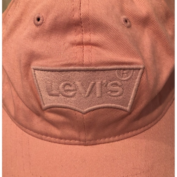 Pink Levis hat - Picture 4 of 4